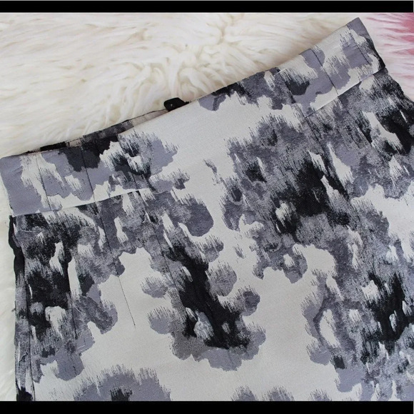 H&M thick high waisted skirt - Picture 3 of 8